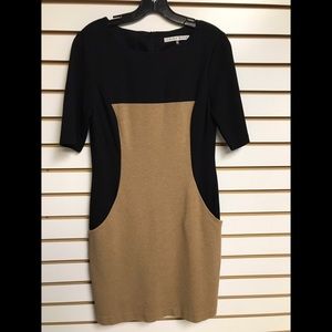 Trina Turk size 8 hourglass pocket dress